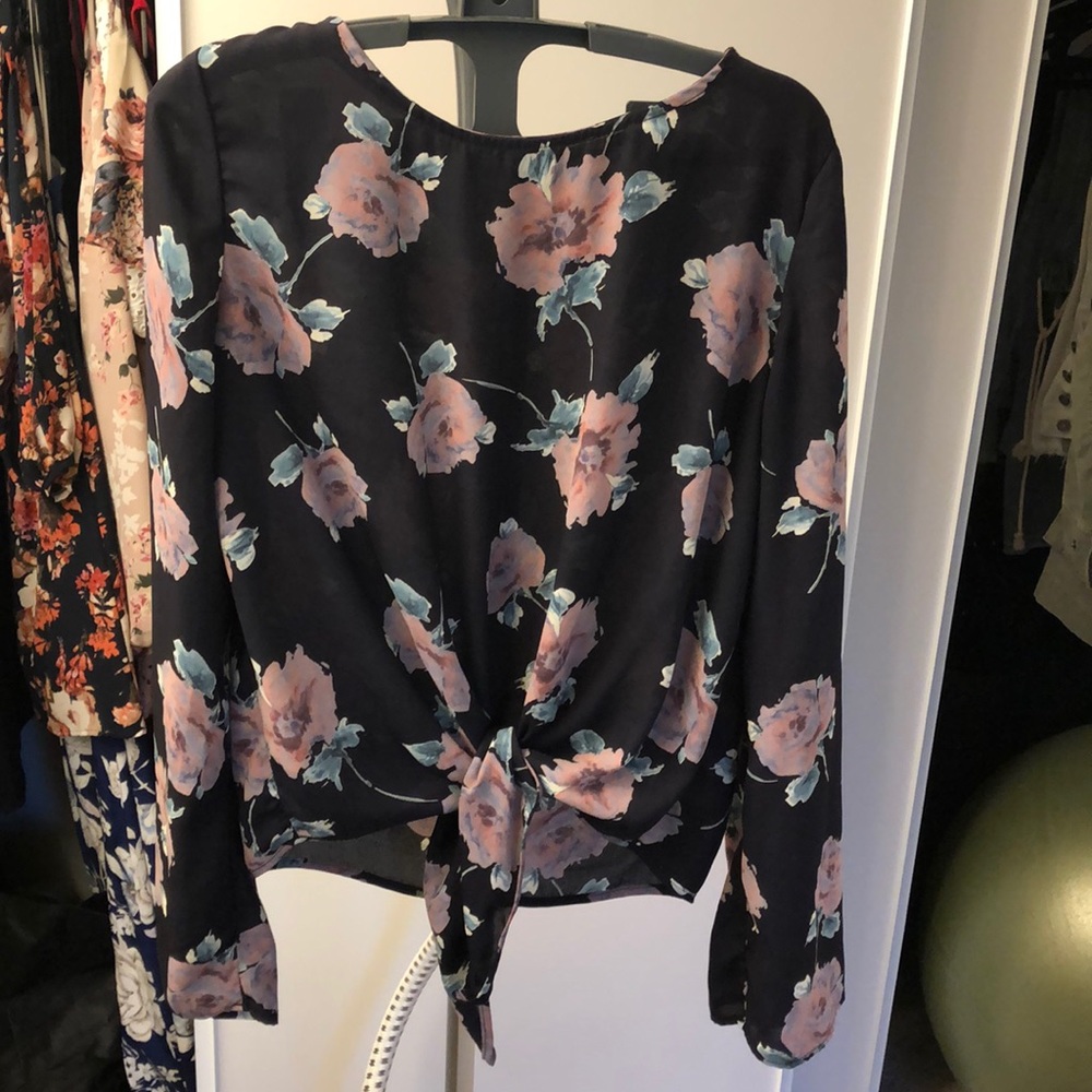 Lulus floral blouse